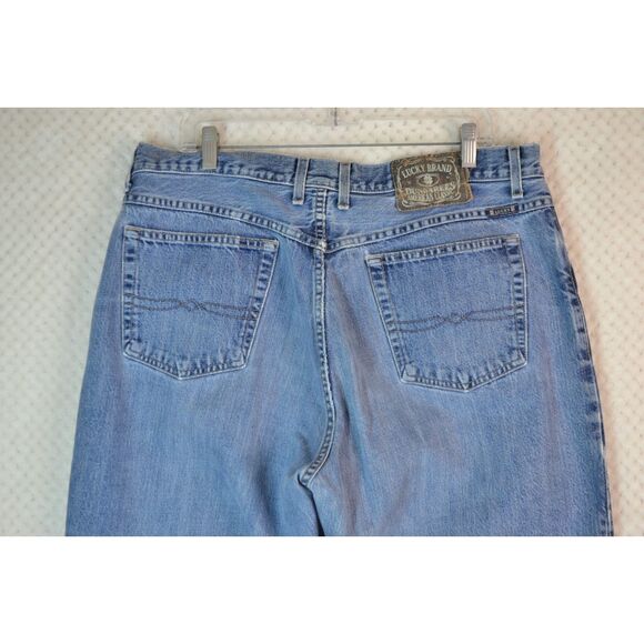 Lucky Brand Dungaree Men's 38 Medium Wash Straight Baggy Fit Button Fly Jeans - Picture 3 of 15